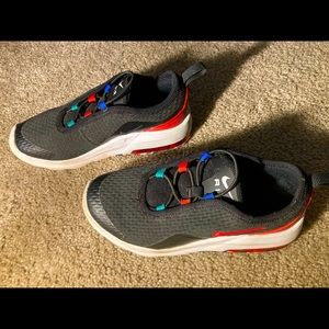 Nike children’s Size 11 black red green white blue. Good condition